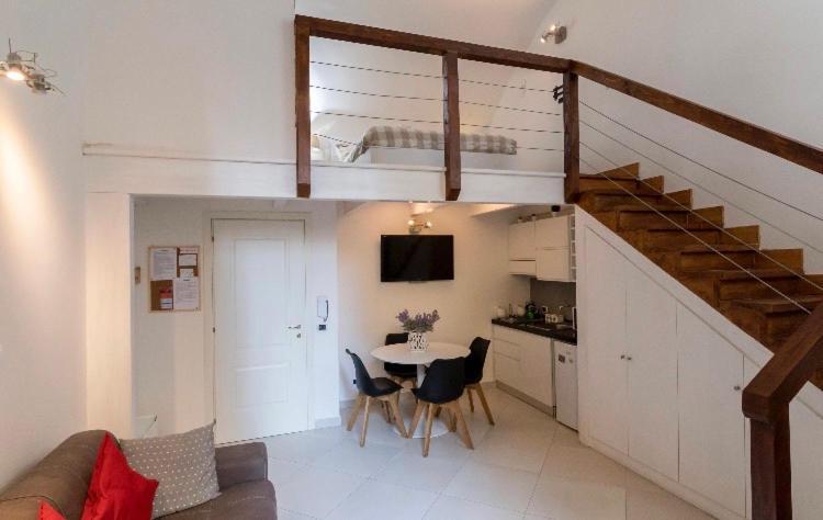 Santi Apostoli House Apartment Napoli Ngoại thất bức ảnh