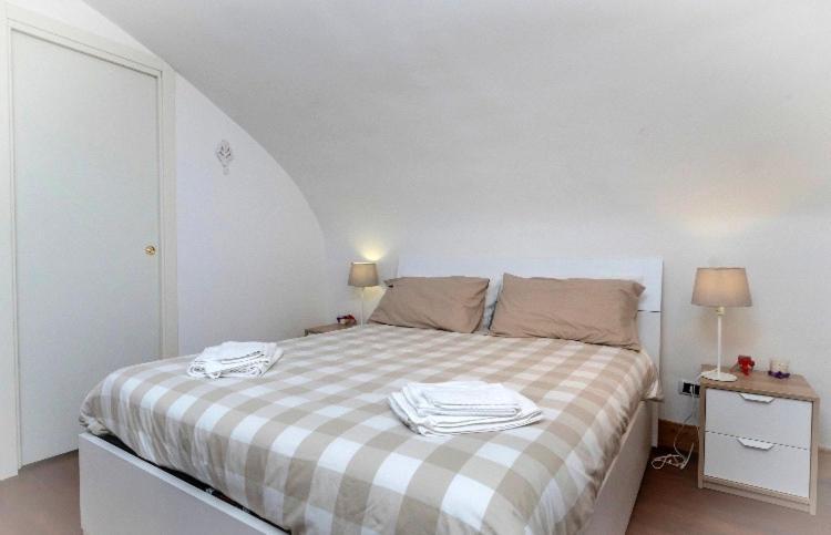 Santi Apostoli House Apartment Napoli Ngoại thất bức ảnh